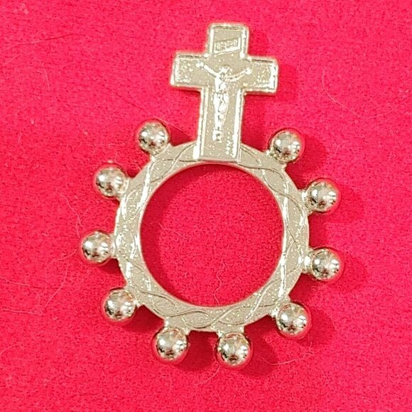 Silvertone Catholic Pocket Finger Ring Rosary - Picture 1 of 3